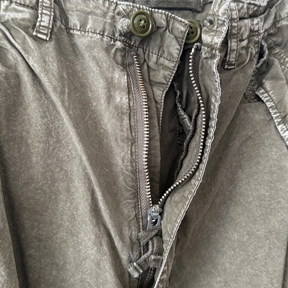 R13 Wide Leg Cargo Pants in GD Olive 28- Small Hole - Picture 6 of 16